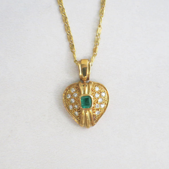 18K Yellow Gold Heart Necklace – Emerald Center & Diamond Accents, Vintage Pendant on 20” Chain