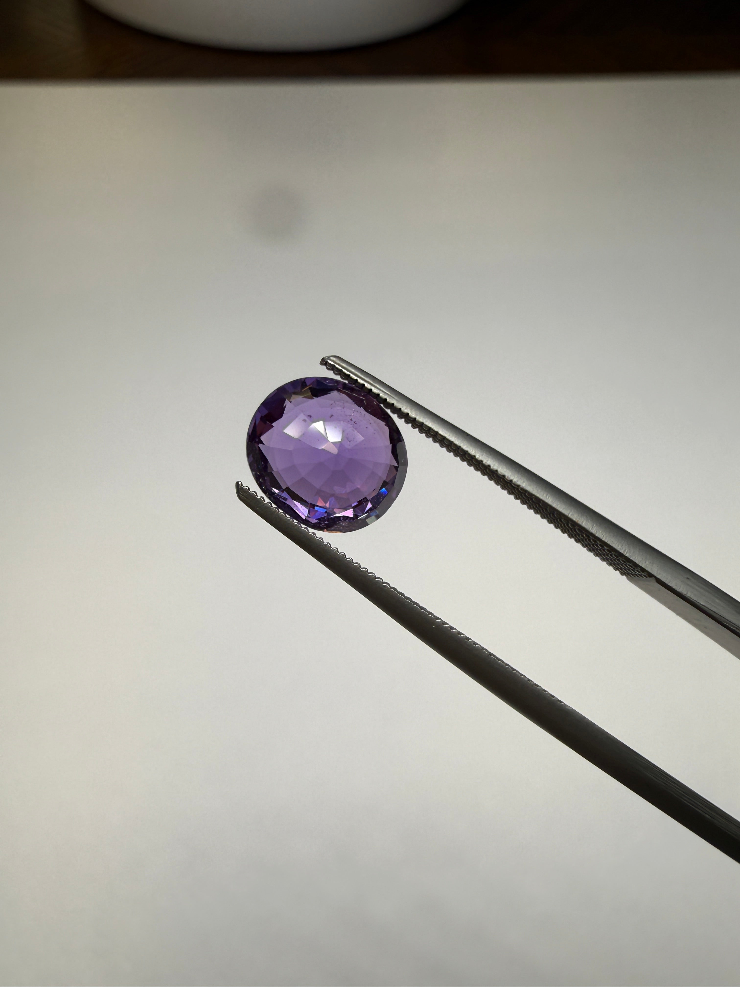 GIA Unheated Purple Sapphire 1.69ct Oval, Natural Sapphire, 7.62 x 6.71mm