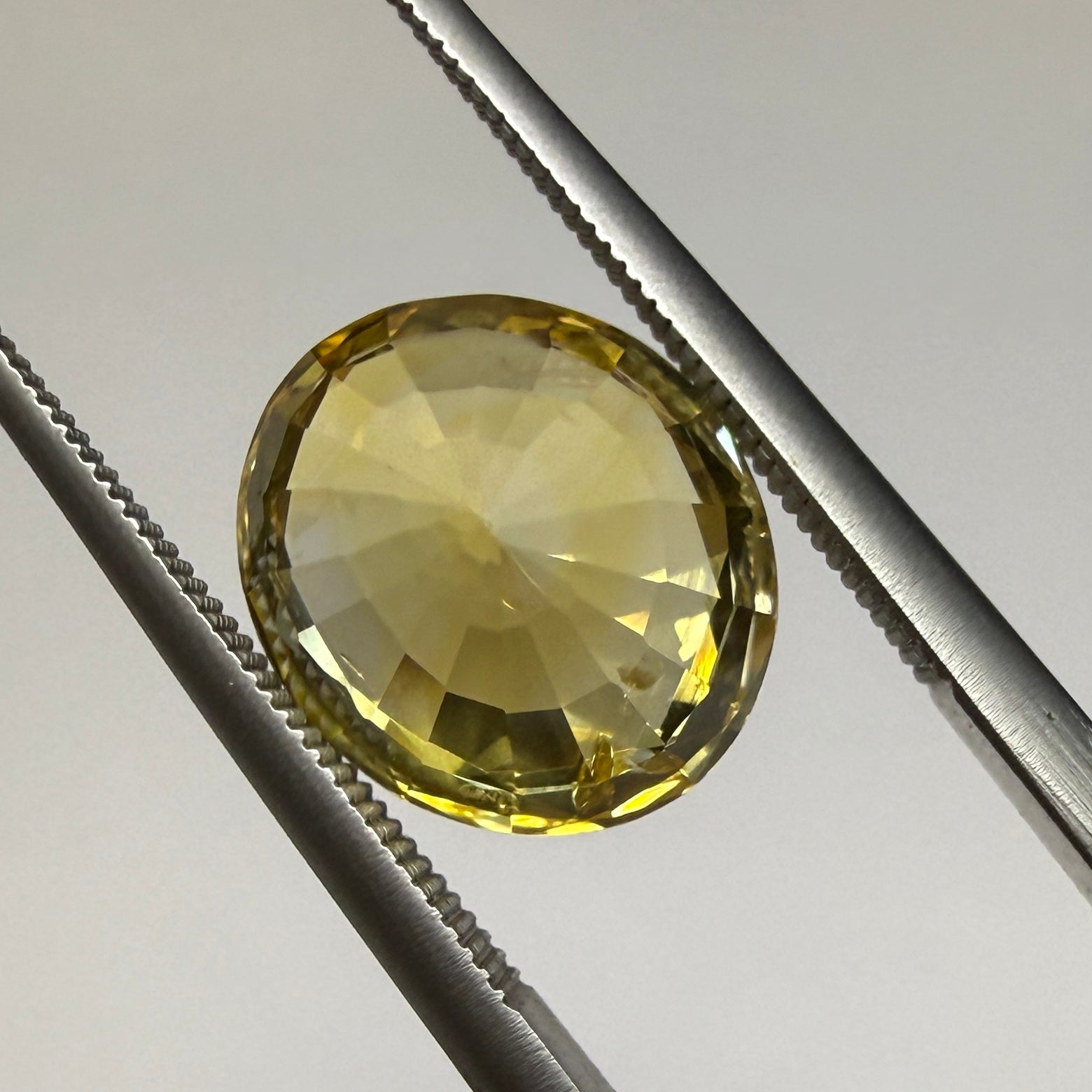 GIA Yellow Sapphire 4.10ct Oval, Heated Natural Sapphire, 9.77 x 8.56mm