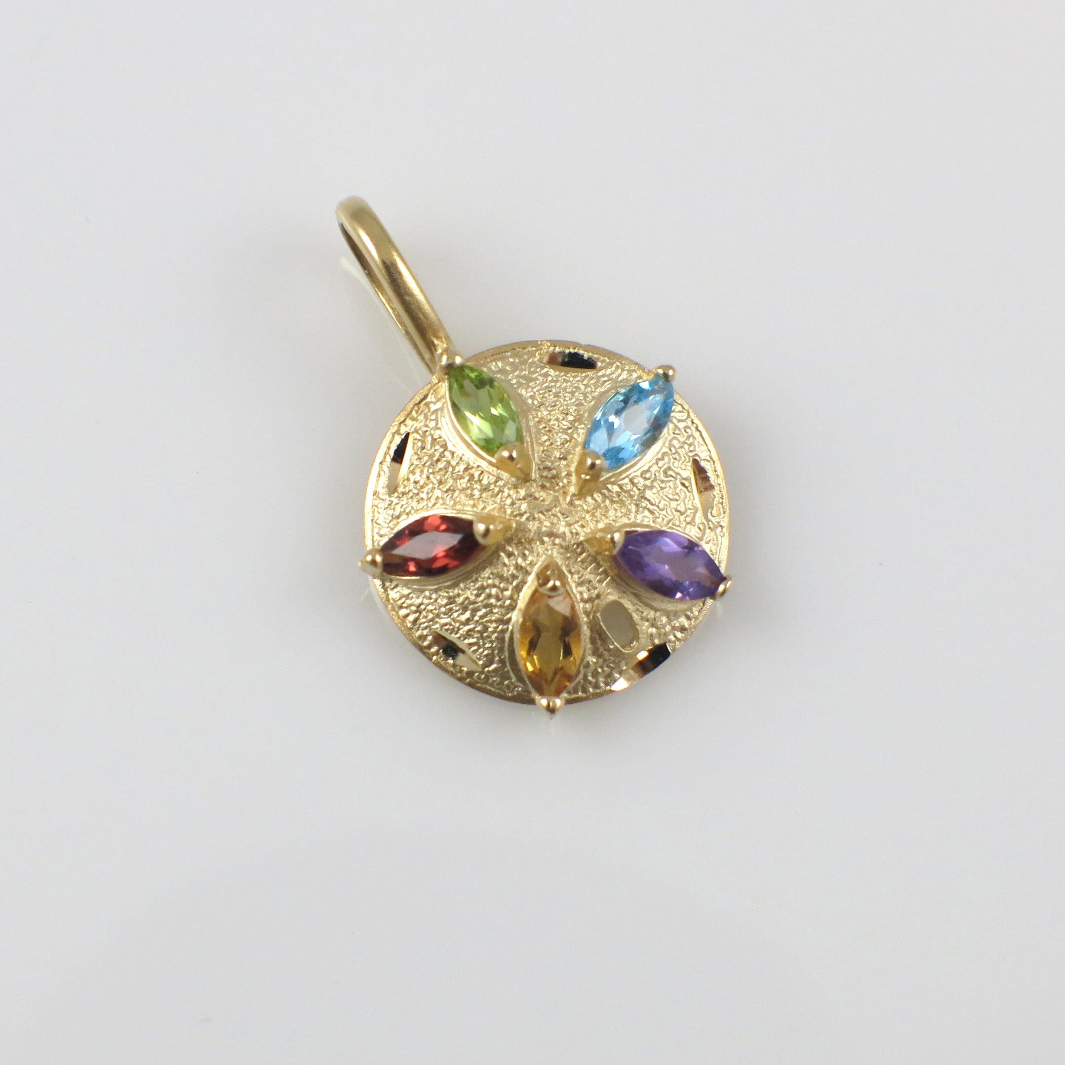 Vintage 14K Yellow Gold Natural Gemstones Sand Dollar Pendant Necklace