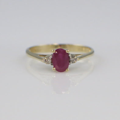 Vintage 14K Yellow Gold Ruby and Diamond Three-Stone Ring – Oval Ruby Fine Jewelry