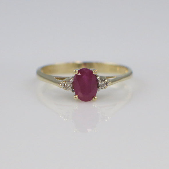 Vintage 14K Yellow Gold Ruby and Diamond Three-Stone Ring – Oval Ruby Fine Jewelry