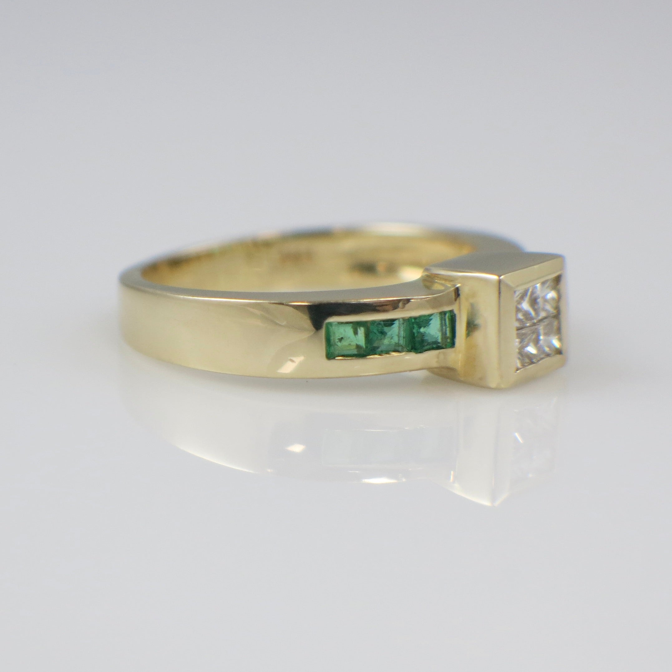 14K Yellow Gold Princess Cut Diamond and Emerald Ring – Vintage Geometric Band