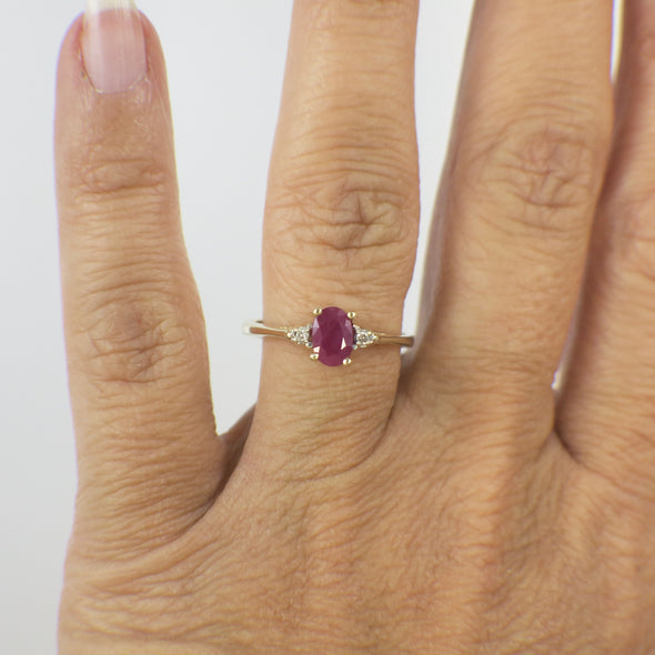 Vintage 14K Yellow Gold Ruby and Diamond Three-Stone Ring – Oval Ruby Fine Jewelry