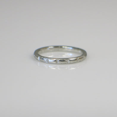 Vintage Platinum Engraved Wedding Band – Size 6, 2MM, 3.2g