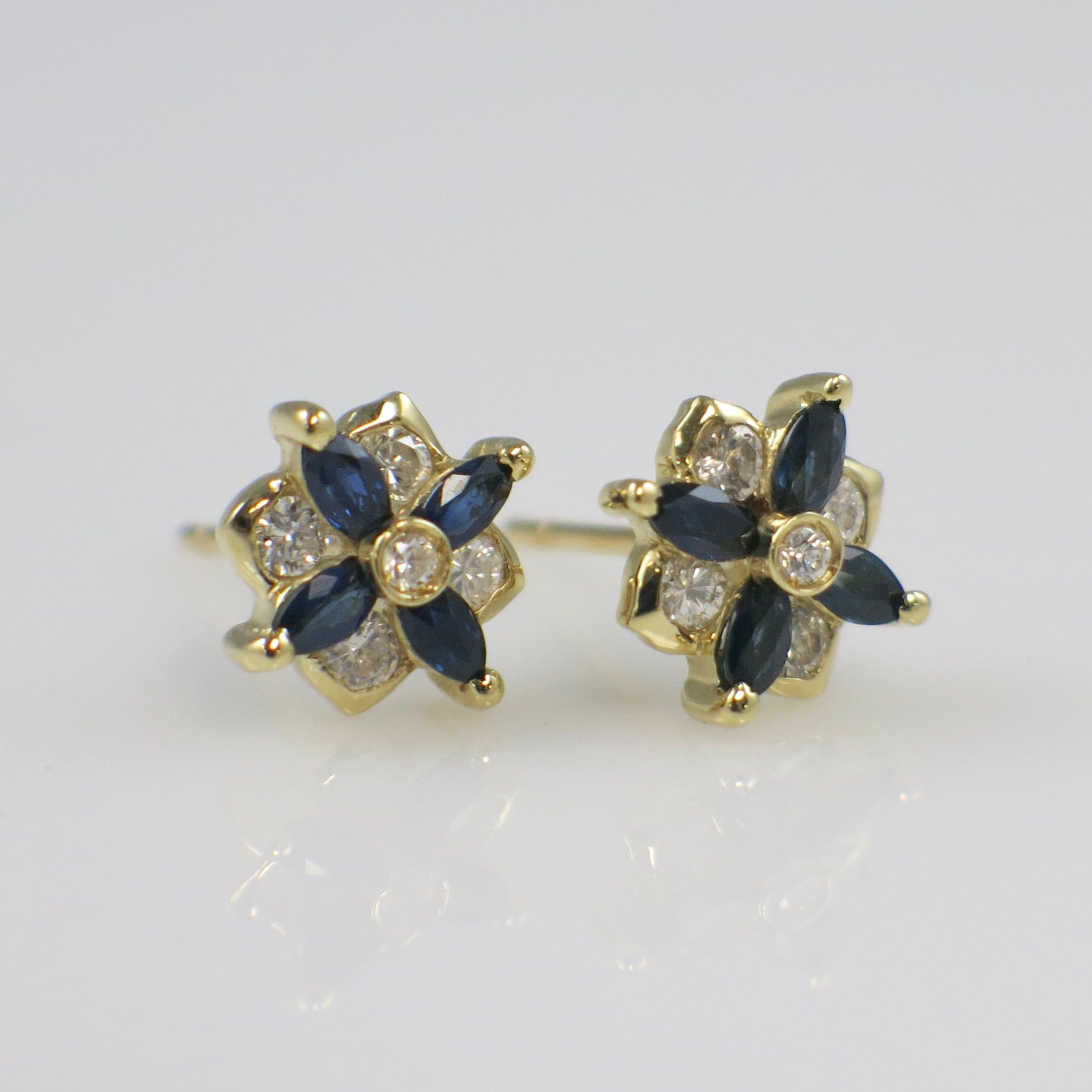 Vintage 18K Yellow Gold Sapphire and Diamond Floral Earrings – 1980s Fine Jewelry - Black Market LLC