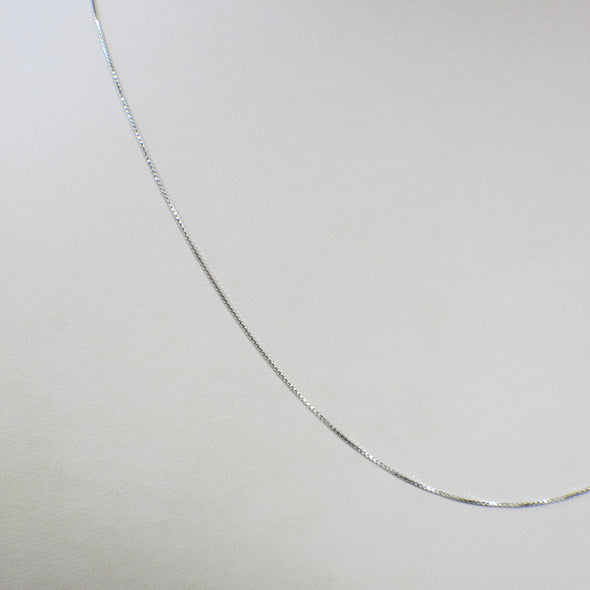 14K White Gold Box Chain Necklace – 20 Inch, .6MM, 1.04g