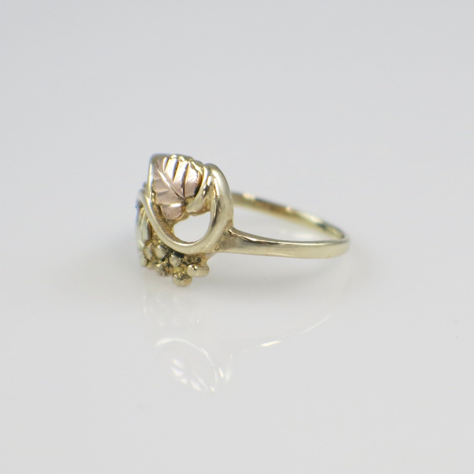 10K Yellow and Rose Gold Leaf Pinkie Ring – Size 2.5 - Black Market LLC