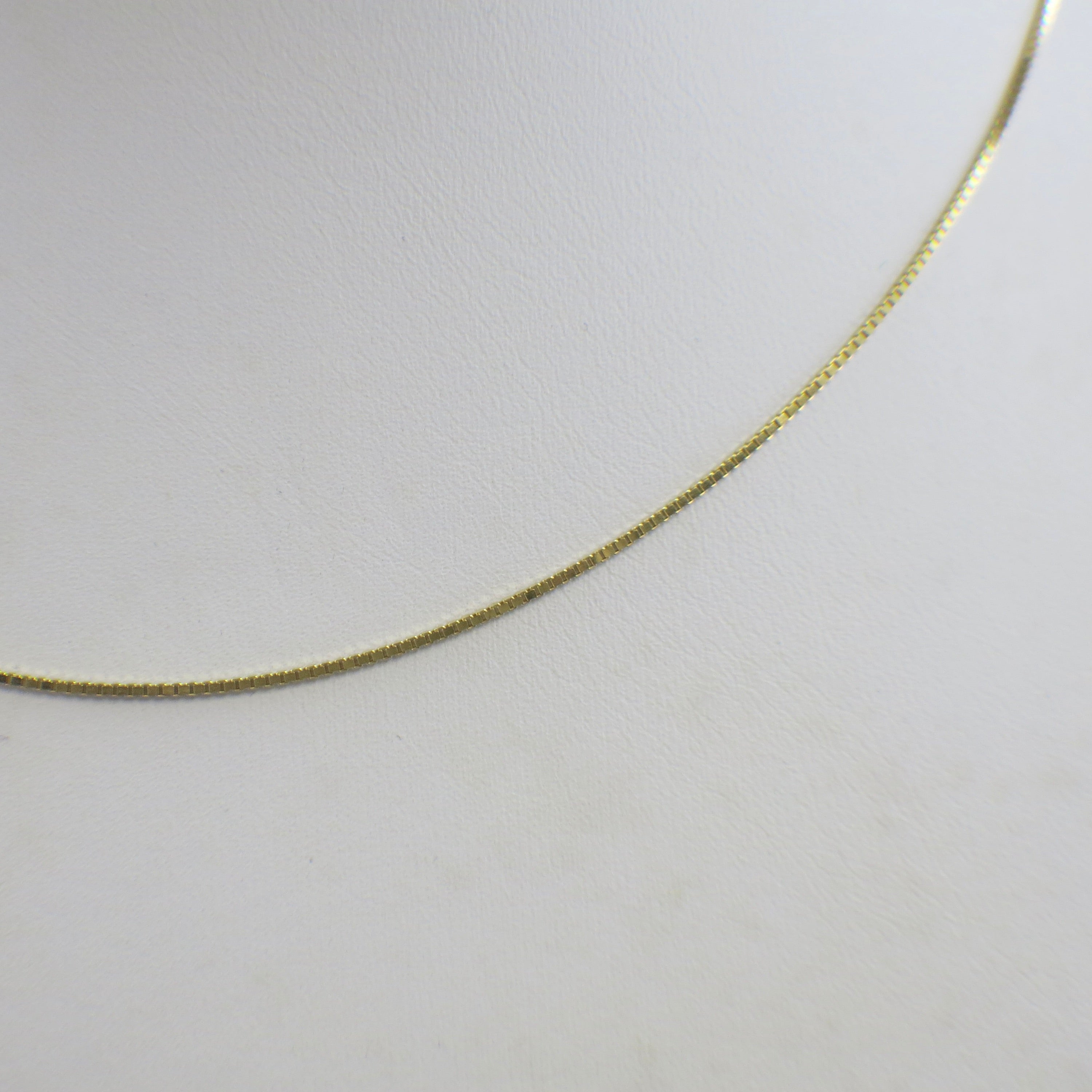 14K Yellow Gold Box Chain Necklace – 20 Inch 0.9mm Fine Gold Chain - Black Market LLC