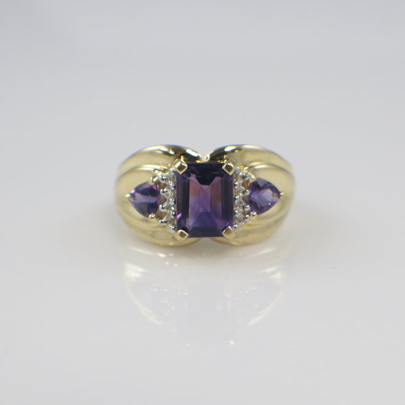 14K Yellow Gold Town and Country Amethyst and Diamond Ring – Emerald Cut and Trillion Side Stones – Size 8.5