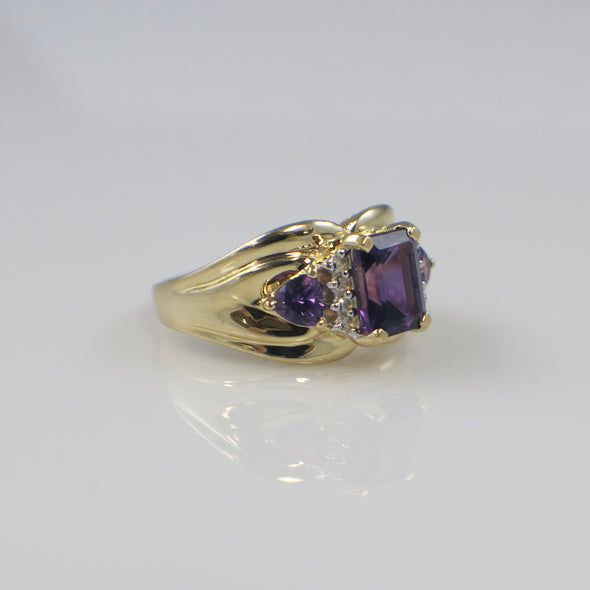 14K Yellow Gold Town and Country Amethyst and Diamond Ring – Emerald Cut and Trillion Side Stones – Size 8.5
