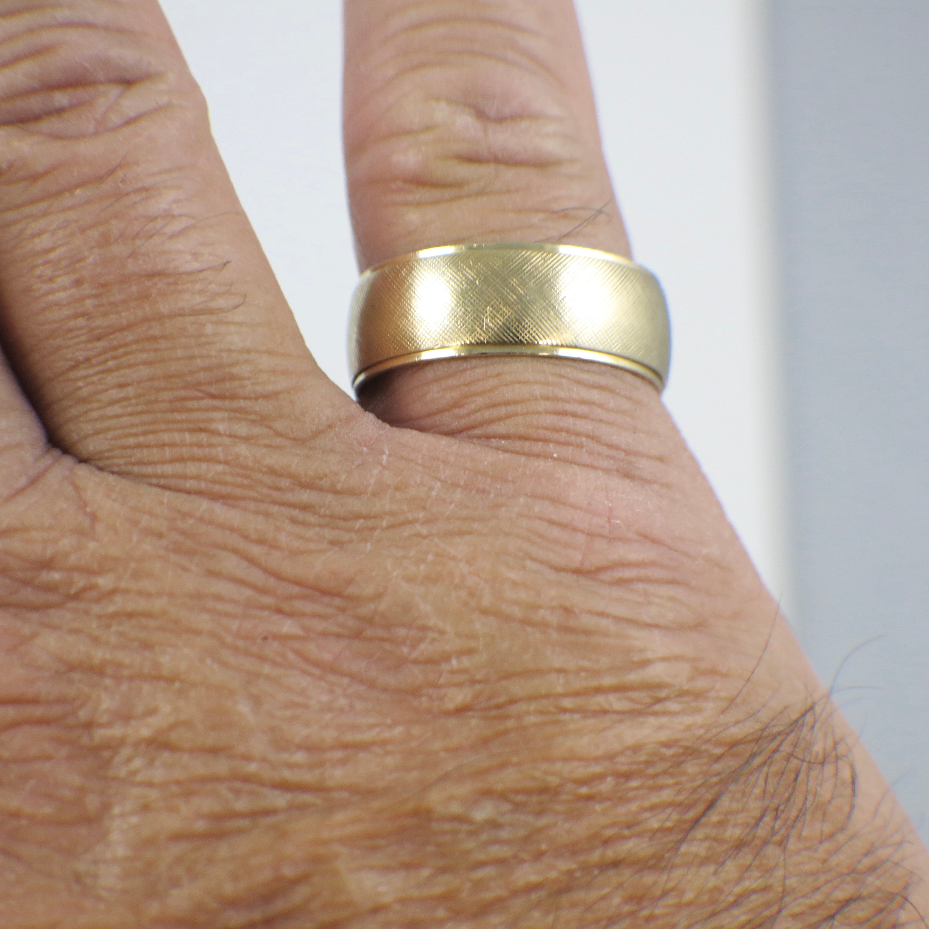 14K Yellow Gold Men’s Matte Textured Wedding Band – 8MM, Size 11.5 - Black Market LLC