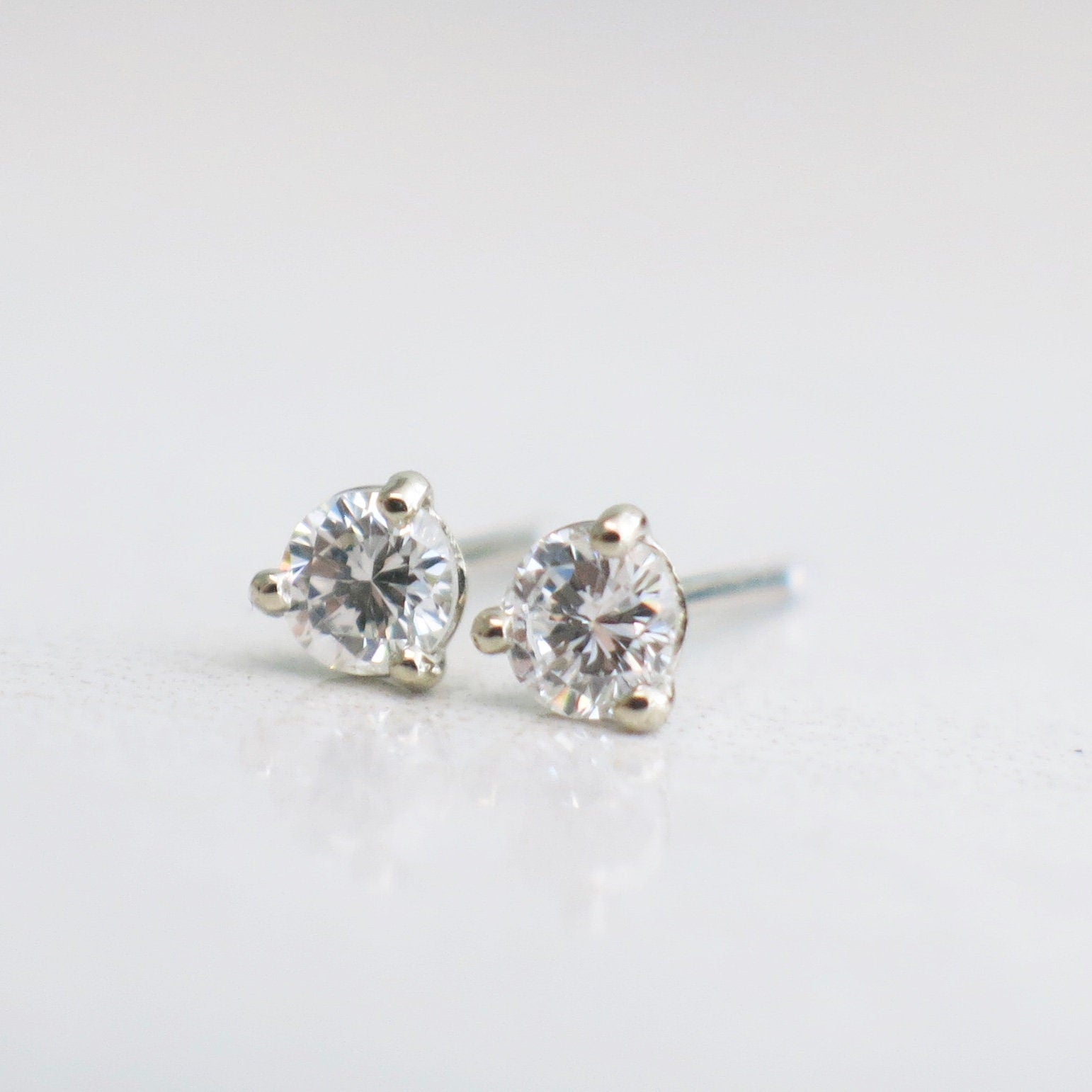 0.29 CT Diamond Stud Earrings – 14K White Gold Martini Setting, SI1 E–F - Black Market LLC
