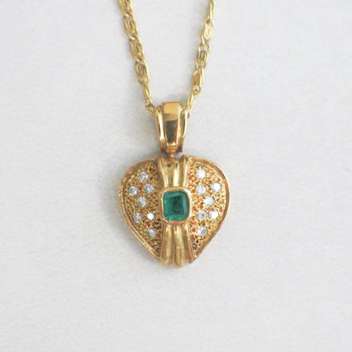 18K Yellow Gold Heart Necklace – Emerald Center & Diamond Accents, Vintage Pendant on 20” Chain