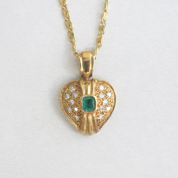 18K Yellow Gold Heart Necklace – Emerald Center & Diamond Accents, Vintage Pendant on 20” Chain