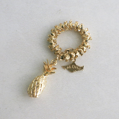 Vintage 14K Yellow Gold Aloha Pineapple and Lei Hawaiian Charm, Hawaii Travel Souvenir Jewelry