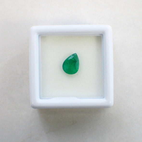 Natural Pear Cut Emerald | 0.94 Carat Loose Green Gemstone for Custom Jewelry
