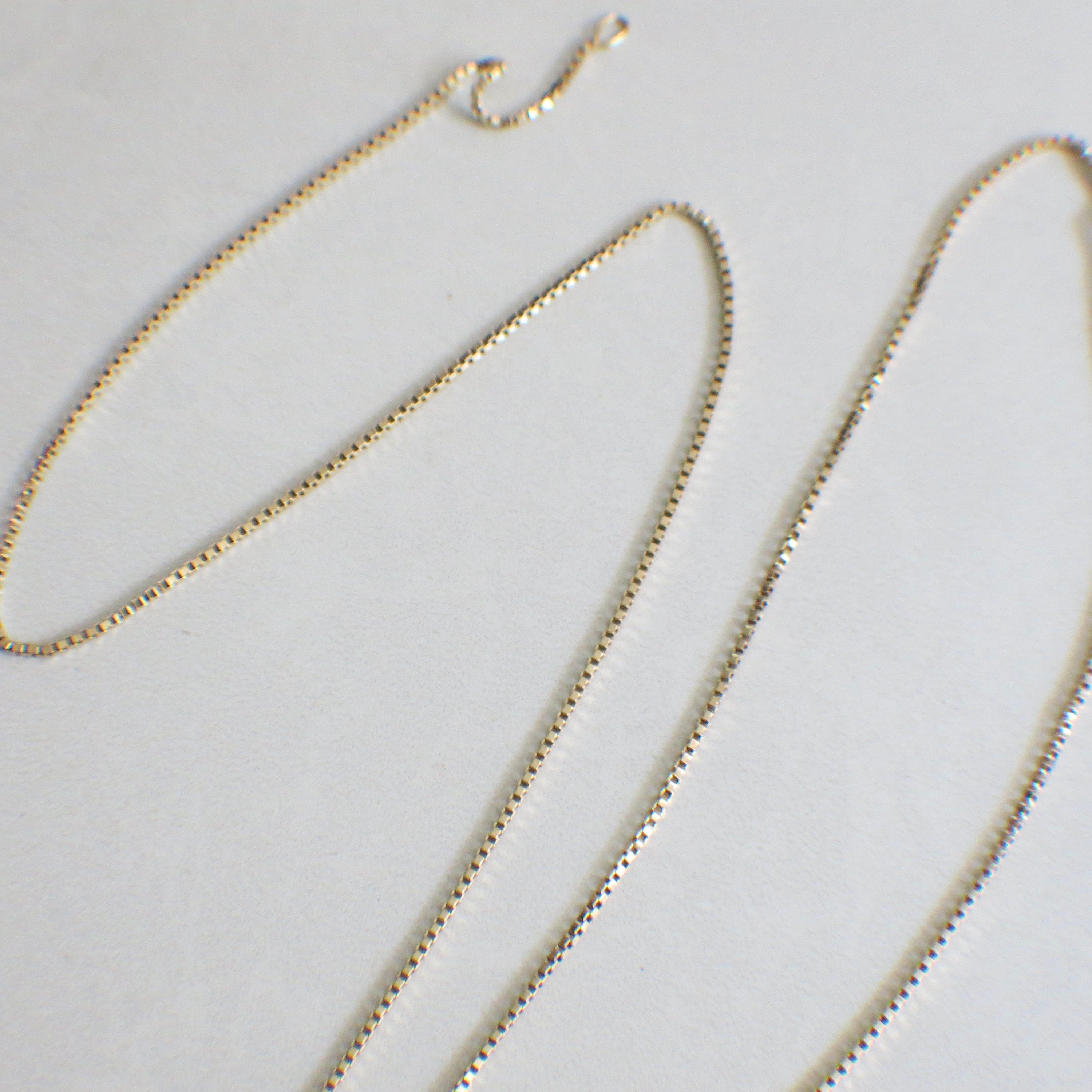 14K Yellow Gold Extra Long Box Chain Necklace – 26 Inch, 1 mm, 4.2 g - Black Market LLC