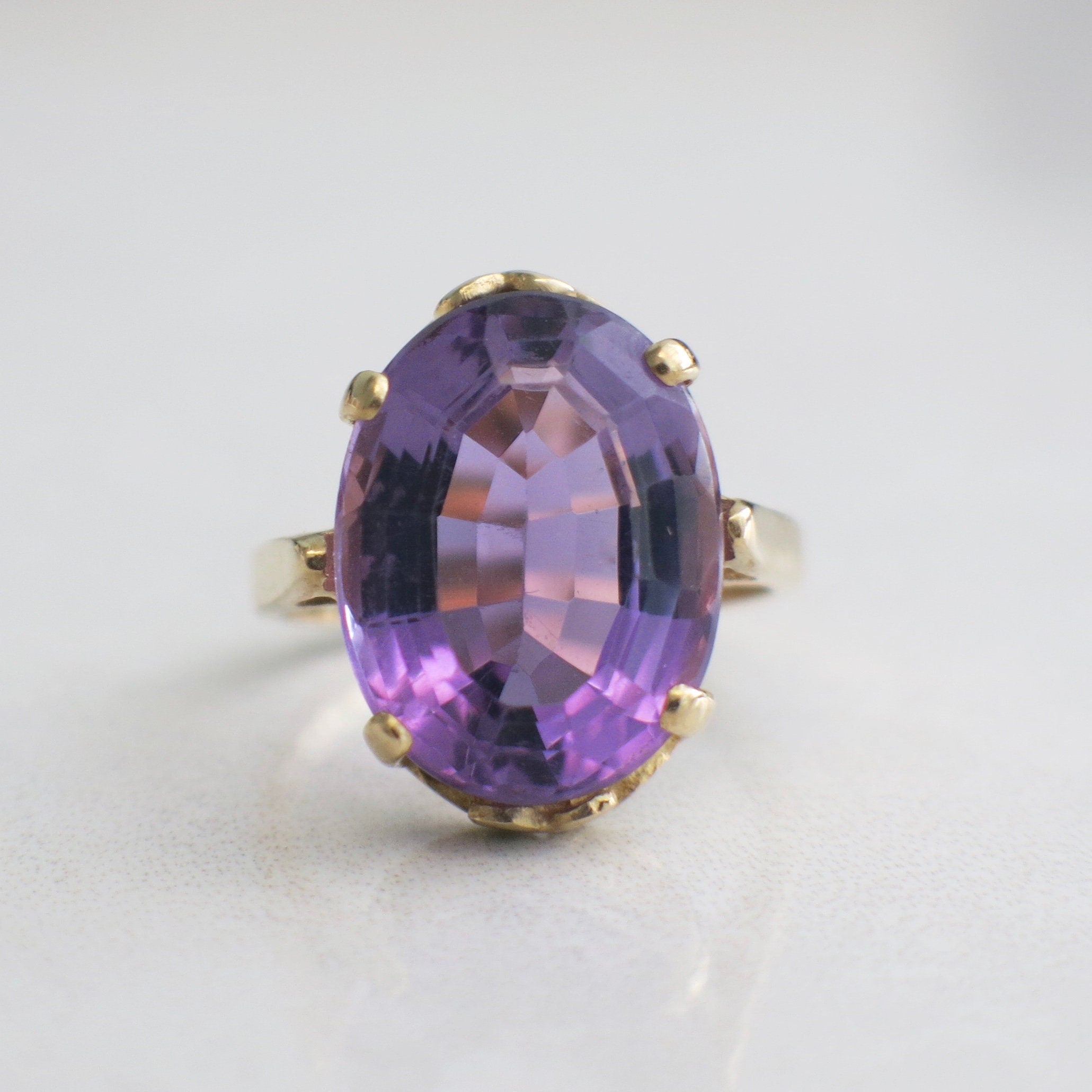 Large Oval Amethyst Cocktail Ring – 14K Yellow Gold Vintage Statement, Size 5.5 - Black Market LLC