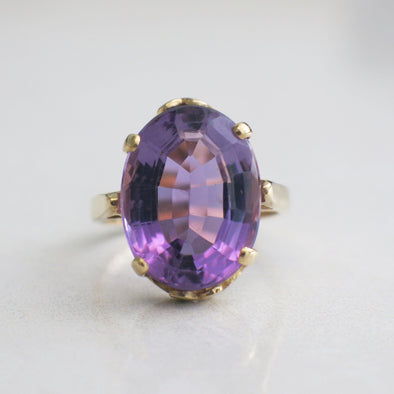 Large Oval Amethyst Cocktail Ring – 14K Yellow Gold Vintage Statement Ring Size 5.5