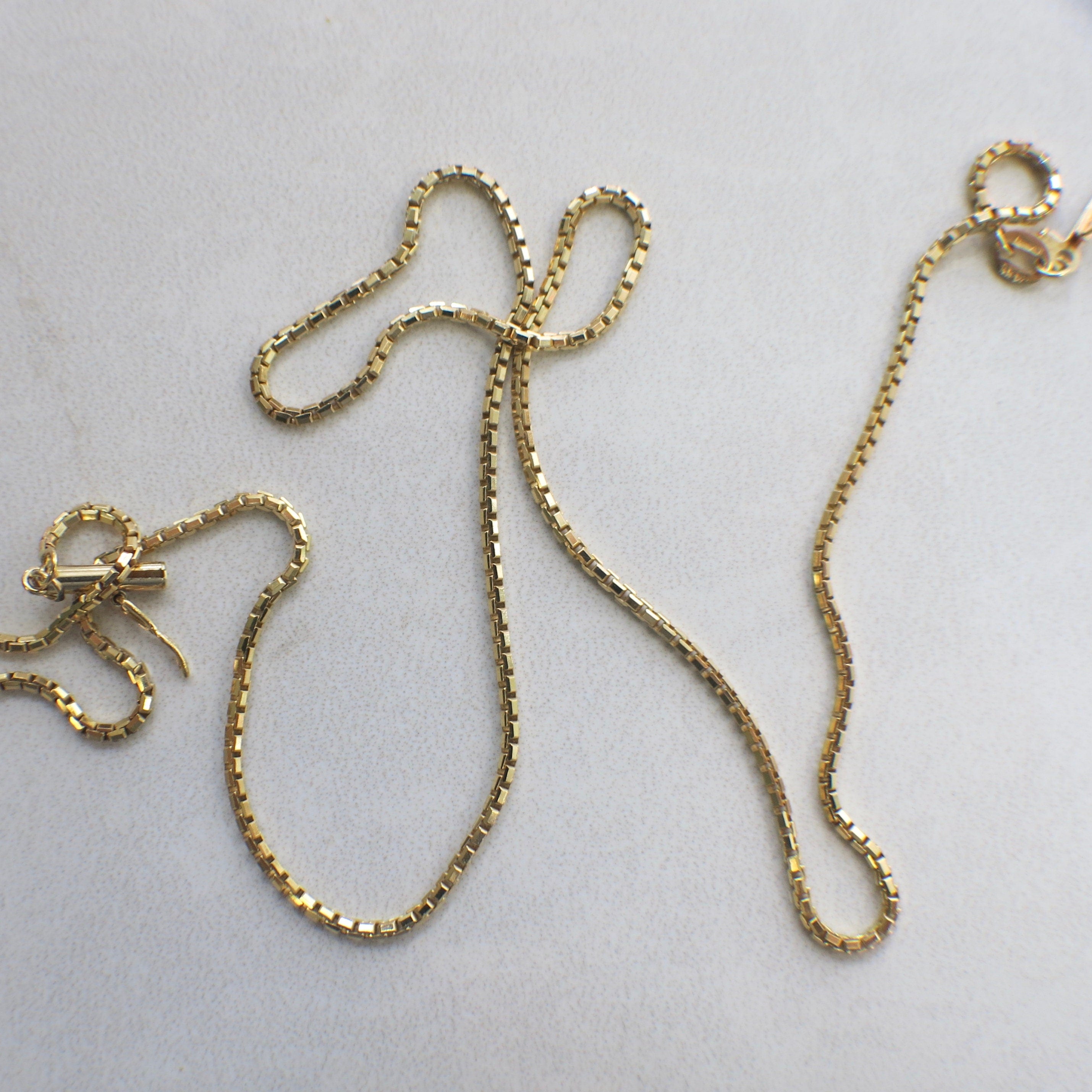 14K Yellow Gold Box Chain Necklace – 18 Inch, 1.4 mm, 5.7 g - Black Market LLC