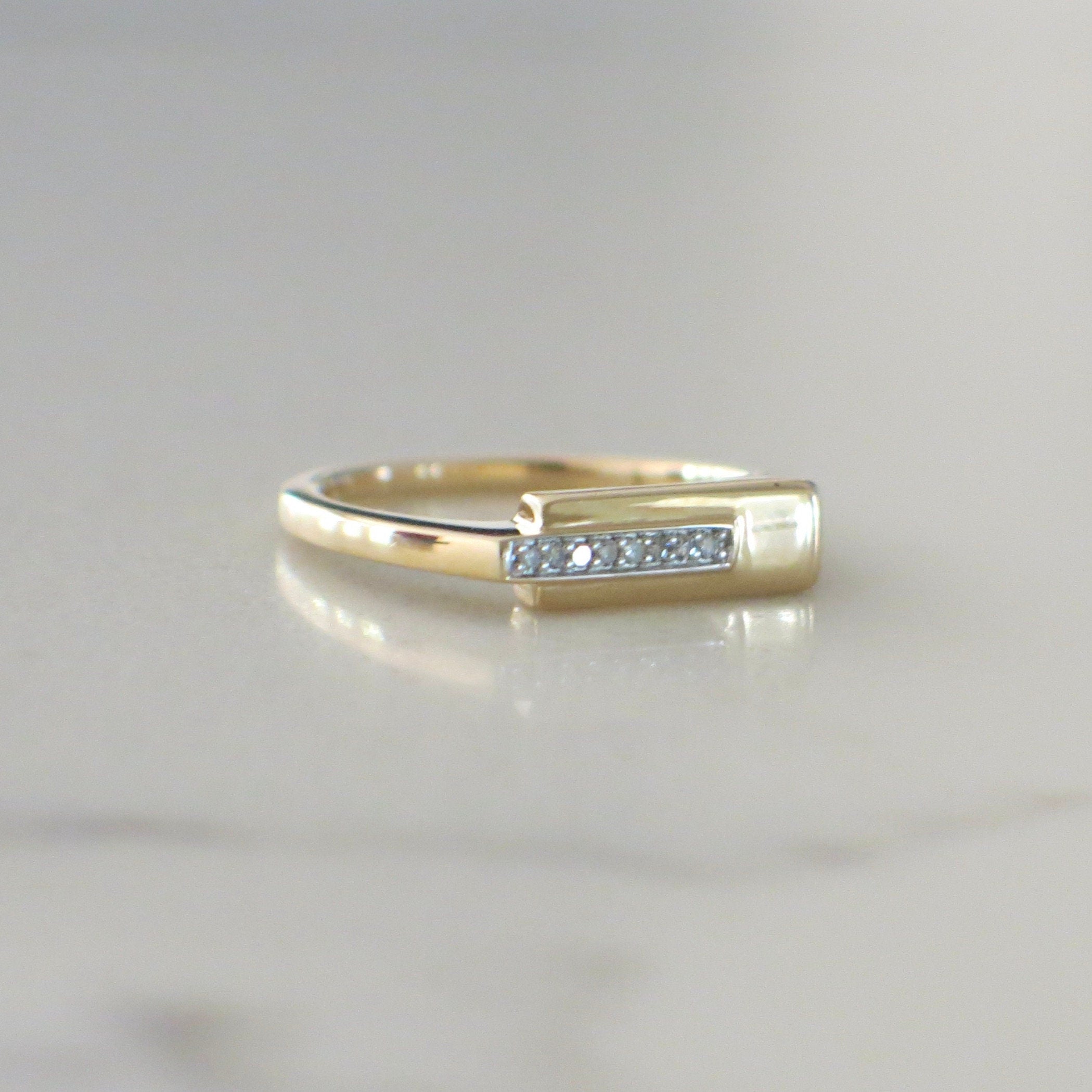 14K Yellow Gold Diamond Modern Bar Ring – Minimalist Stackable, Size 7 - Black Market LLC