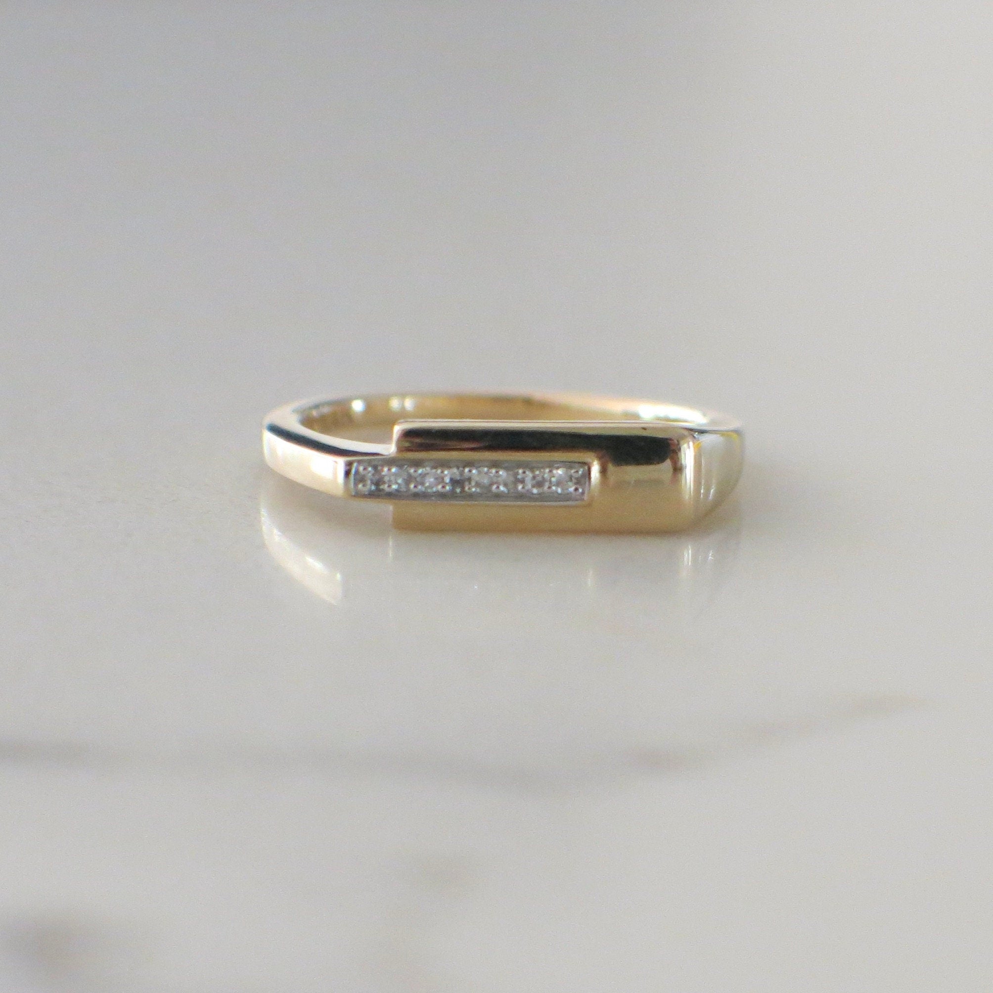 14K Yellow Gold Diamond Modern Bar Ring – Minimalist Stackable, Size 7 - Black Market LLC
