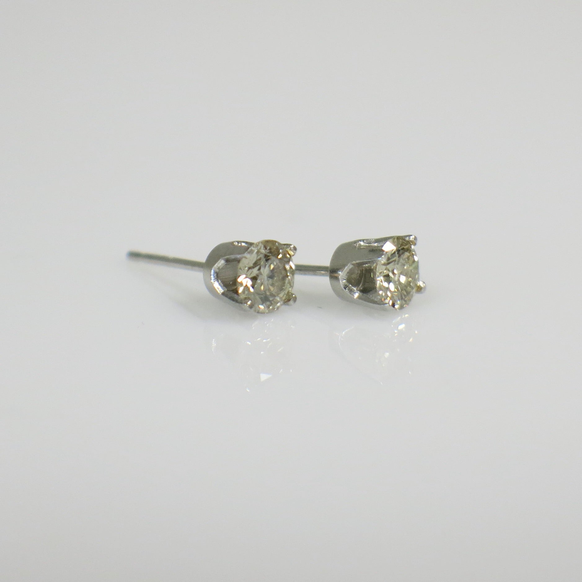 14K White Gold Diamond Stud Earrings – .50 CTW Round Brilliant - Black Market LLC
