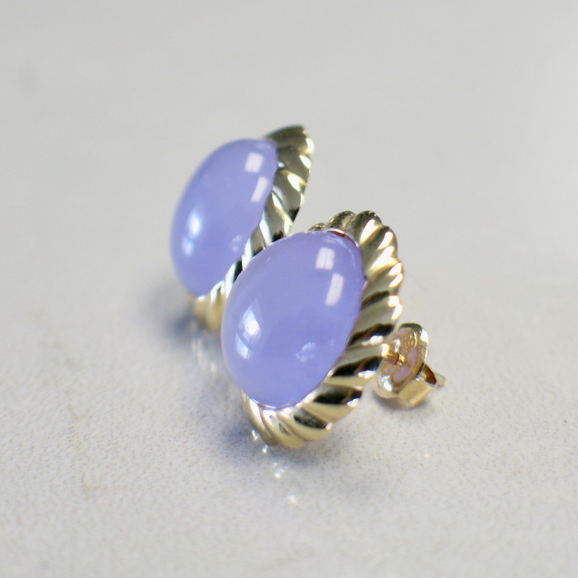 14K Yellow Gold Lavender Jade Earrings | Cabochon Studs Scallop Design - Black Market LLC