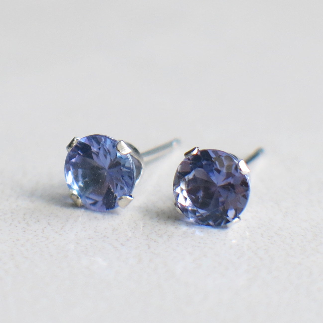 Tanzanite Stud Earrings – 14K White Gold, 5 mm Round - Black Market LLC