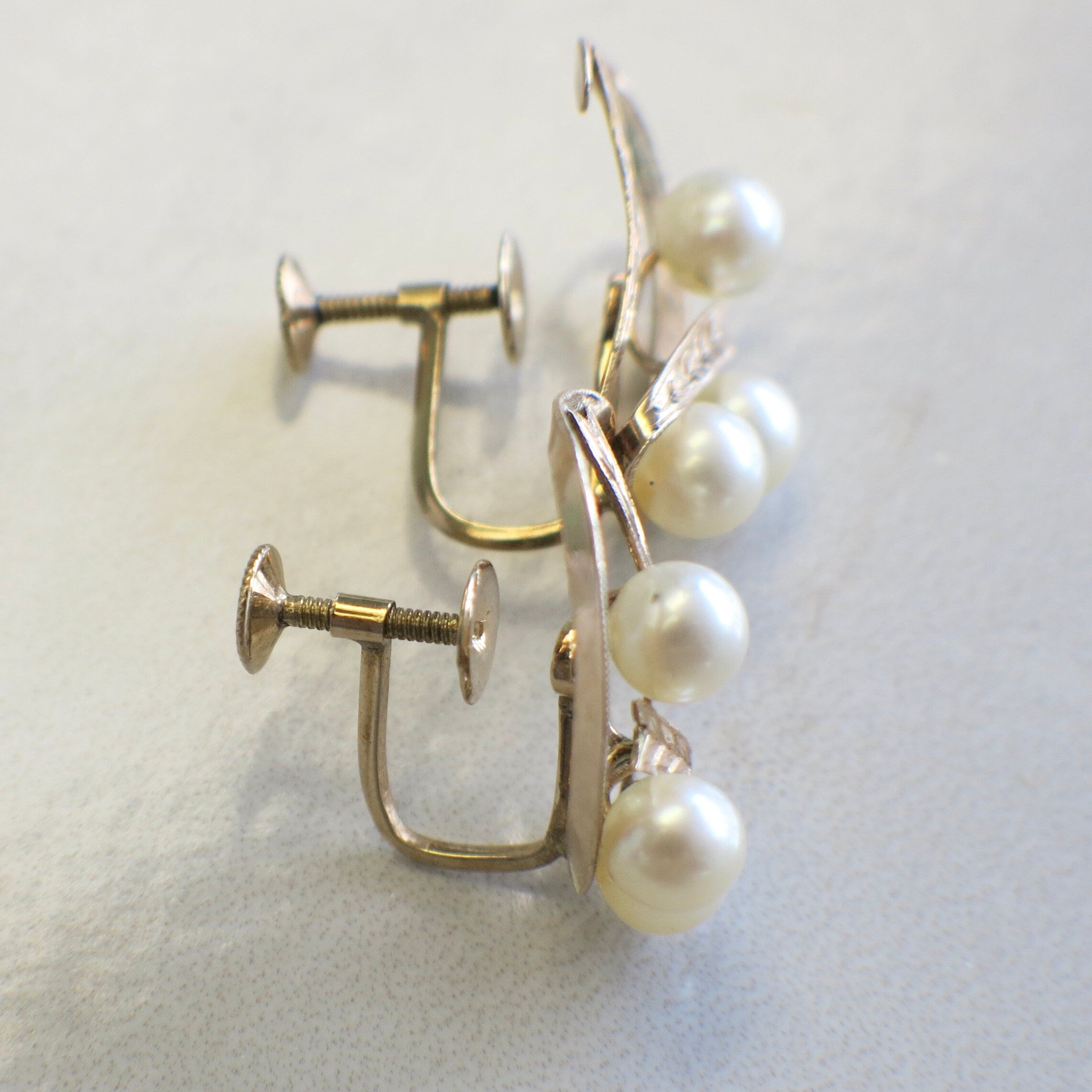 Vintage 14K Gold Pearl Earrings | Screw-In Backs Milgrain Ribbon Design - Black Market LLC