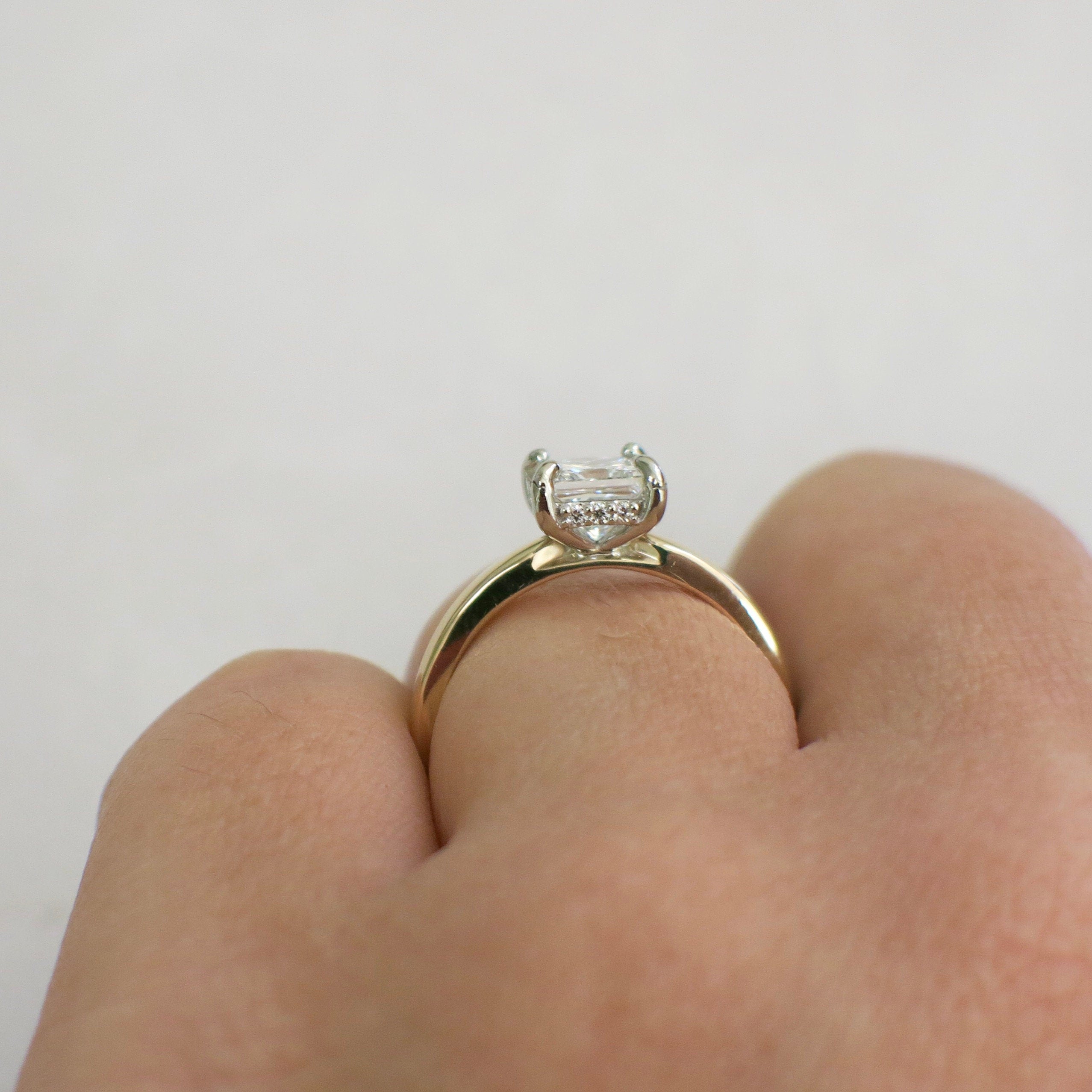 GIA 1.00ct Rectangular Emerald Modified Brilliant Diamond Engagement Ring | 14K Two-Tone Gold Solitaire with Accents Size 6 - Black Market LLC