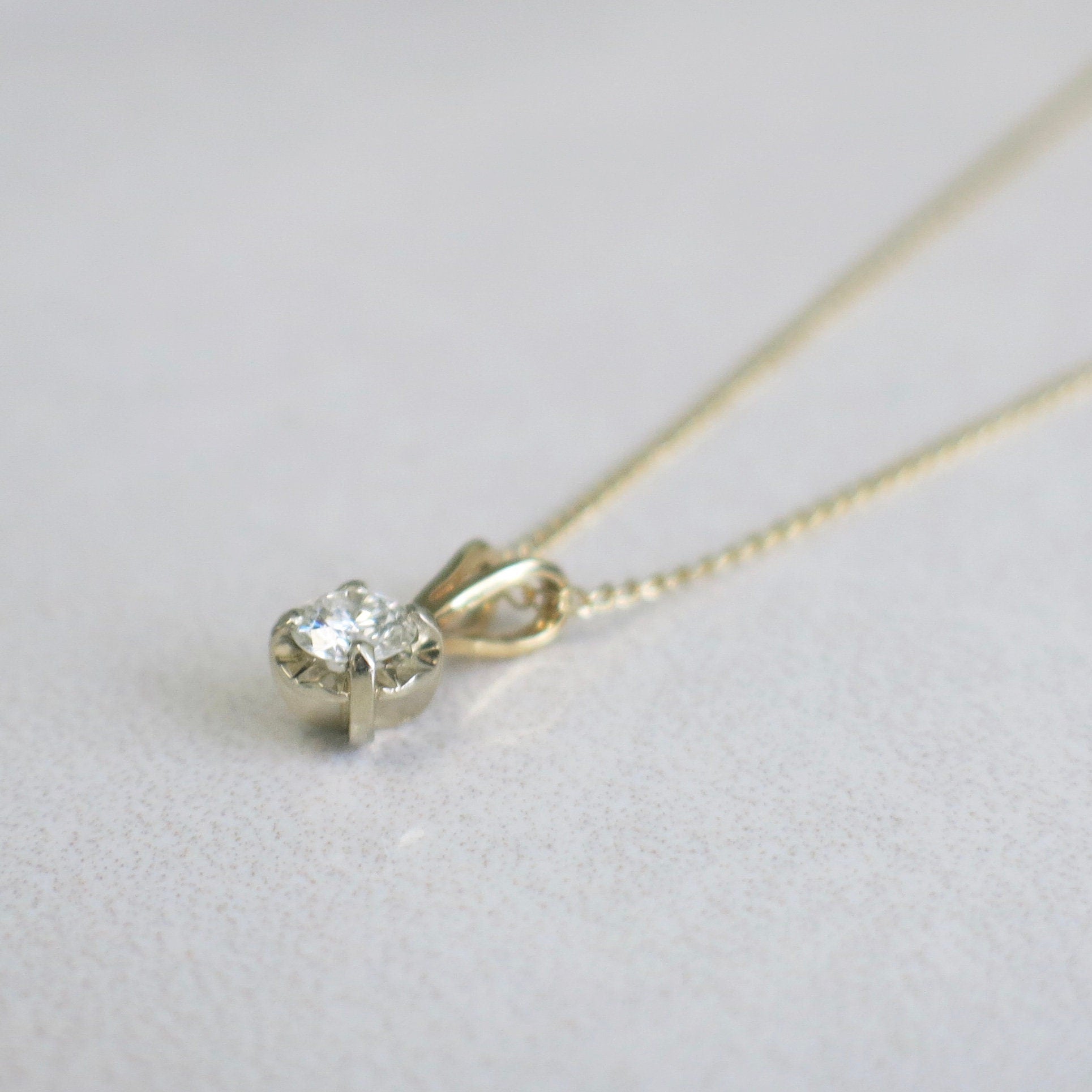 14K Yellow Gold .25 CT Diamond Solitaire Pendant Necklace – Vintage Split Bail - Black Market LLC