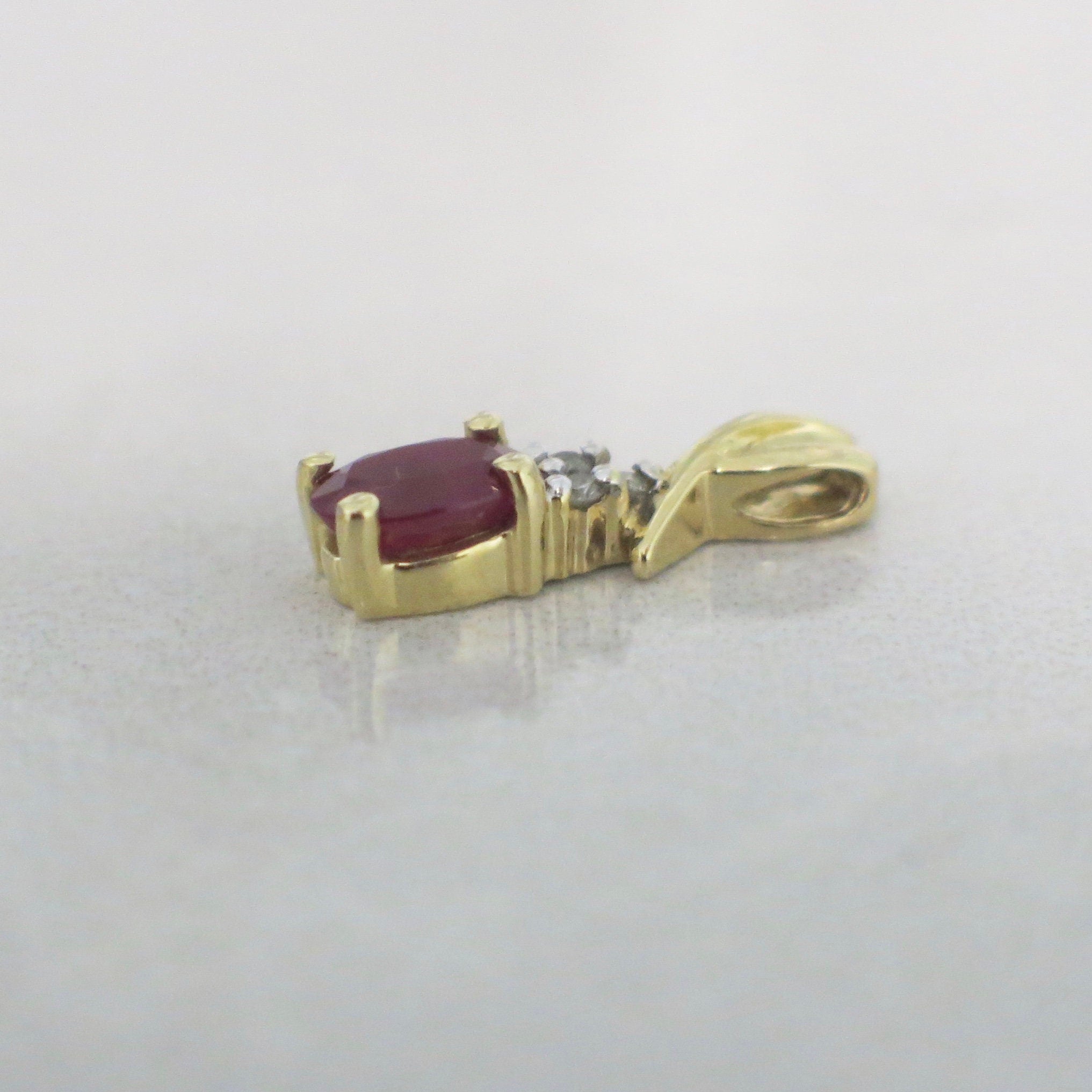 14K Yellow Gold Ruby Pendant – Vintage Oval Ruby and Diamond Drop - Black Market LLC