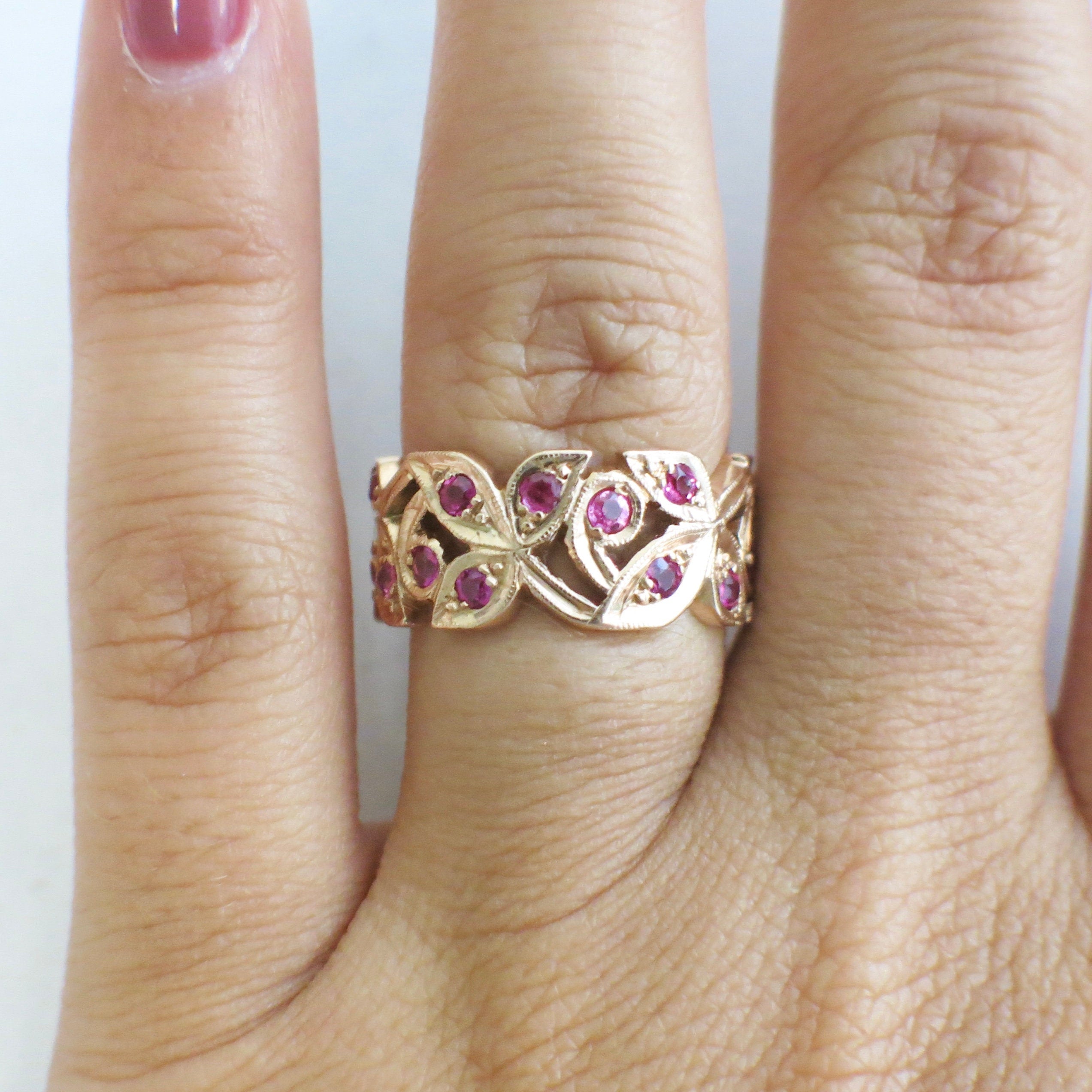 14K rose gold leaf band ring with pink sapphires, floral milgrain design, size 6.5, by Black Market LLC
