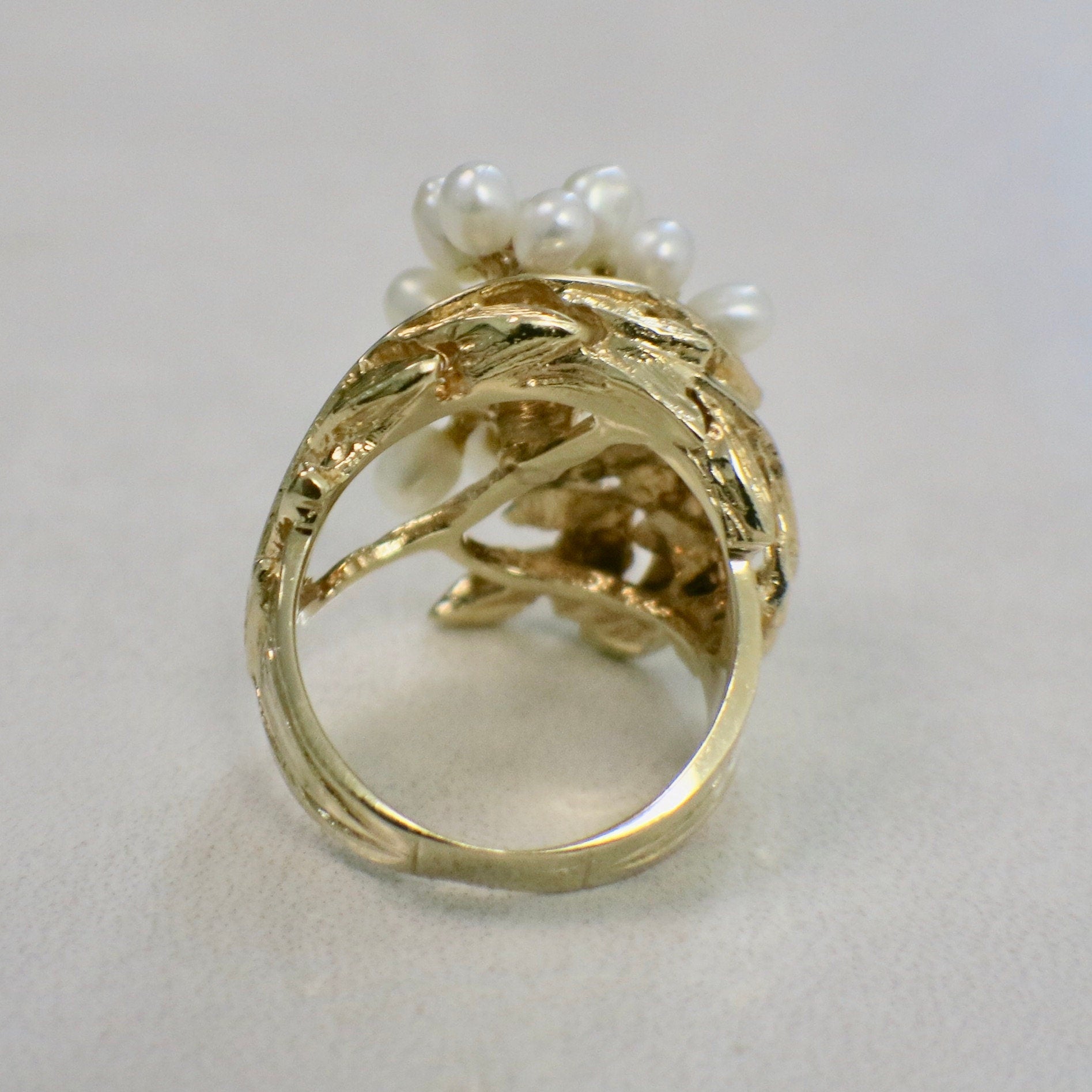 Vintage 14K Yellow Gold Pearl and Ruby Leaf Ring – Nature Motif Cluster, Size 6.5 - Black Market LLC