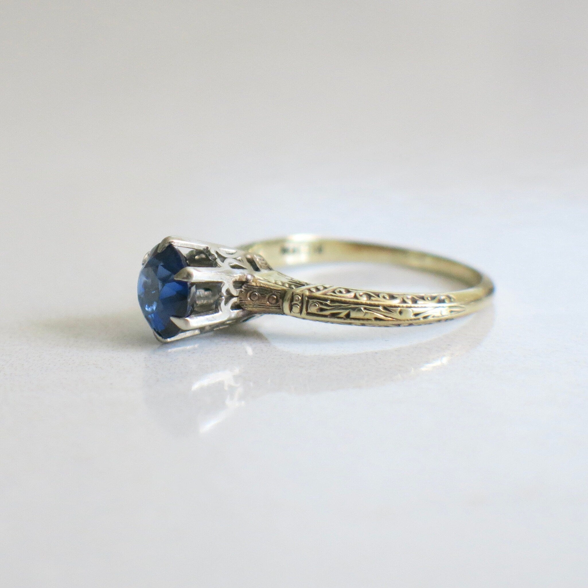 Vintage Sapphire Blue Glass Ring | 14K Two-Tone Gold Filigree Crown Setting Size 6.75 - Black Market LLC