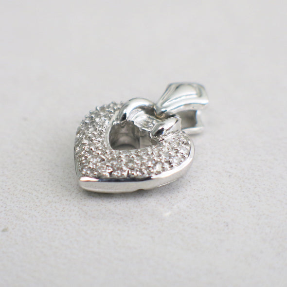 18K White Gold Diamond Open Heart Pendant | Vintage-Inspired Romantic Design