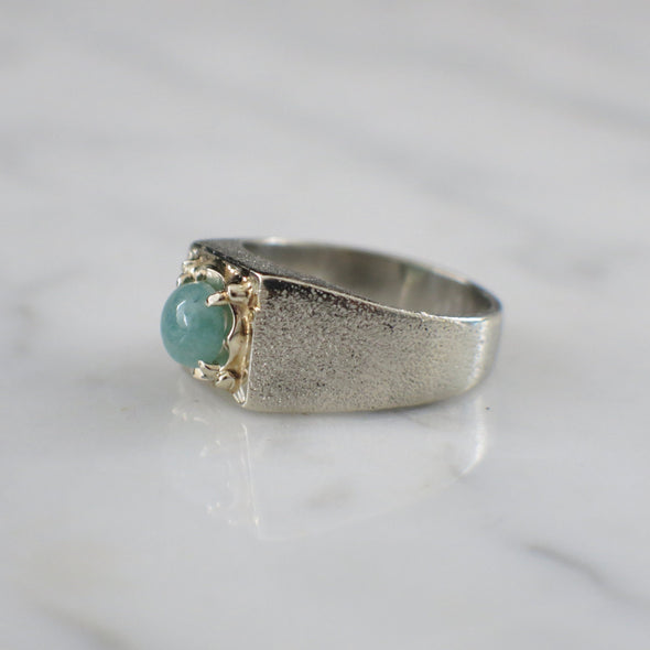 18K Gold Jade Cabochon Ring | White and Yellow Gold Jade Ring | Sage Green Jade Ring | Bead Finish Gold Band | Vintage Gemstone Ring
