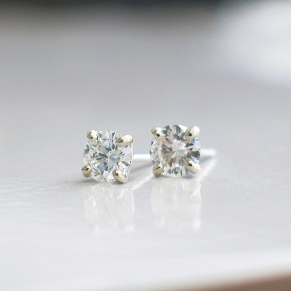 0.80ct Diamond Stud Earrings 14K White Gold Four Prong Setting SI1 I-J Sparkling Classic Gift Jewelry with Matching Backs