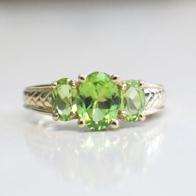 14K Yellow Gold Peridot Three Stone Ring Oval Cut August Birthstone