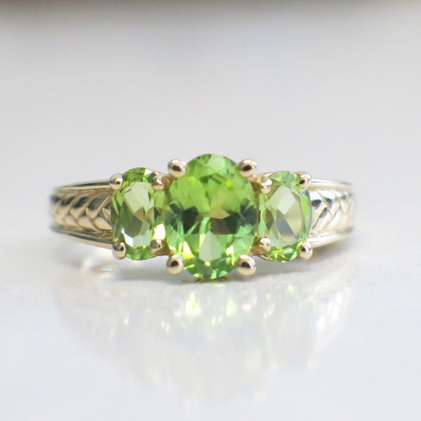 14K Yellow Gold Peridot Three Stone Ring Oval Cut August Birthstone