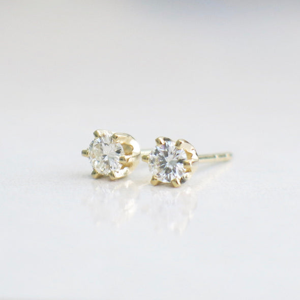 0.30ct Diamond Stud Earrings | 14K Yellow Gold Six Prong Setting VS2 F–G