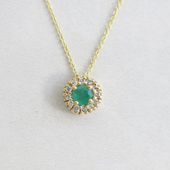 14K Yellow Gold Emerald and Diamond Halo Pendant Necklace 16 Inch