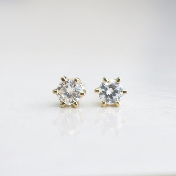 0.30ct Diamond Stud Earrings | 14K Yellow Gold Six Prong Setting VS2 F–G