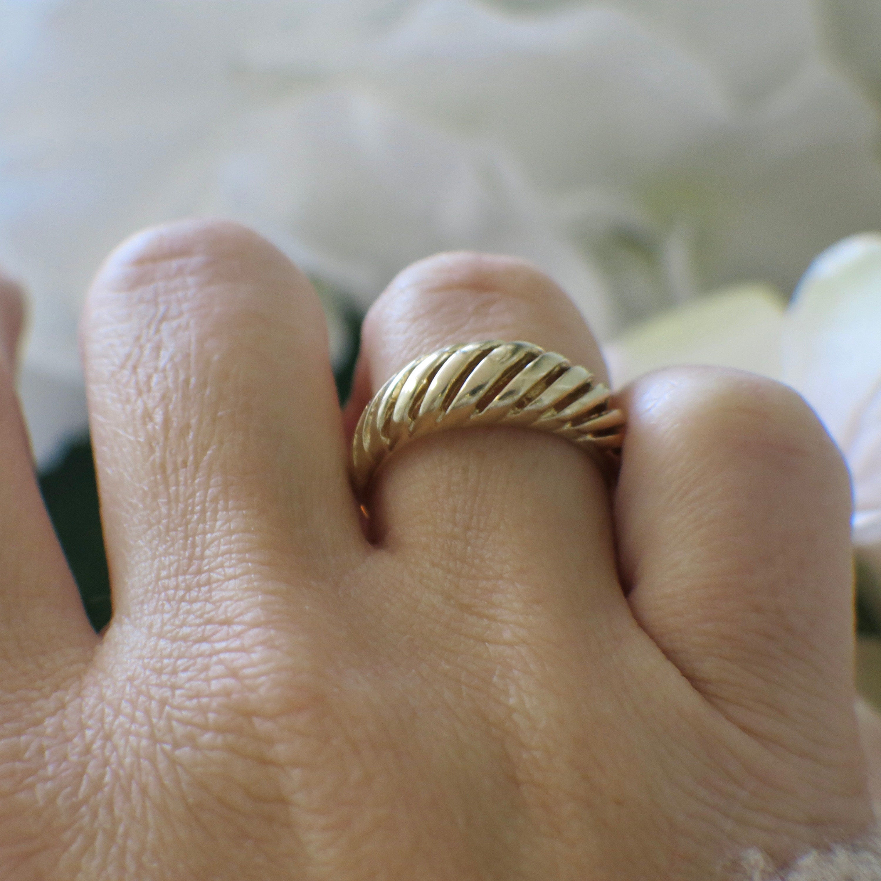 14K Yellow Gold Domed Band Ring – Classic Ribbed Design, Size 7 - Black Market LLC