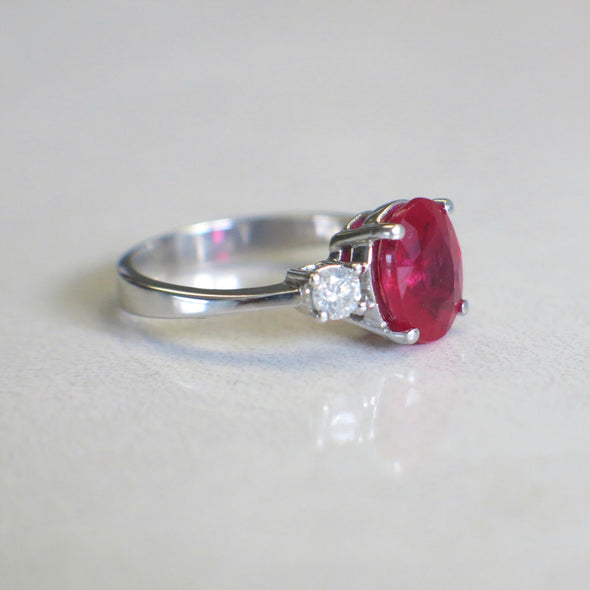 Vintage Ruby and DiamVintage Oval Ruby and Diamond Ring | 14K White Gold Three Stone Engagement 1.9ct Size 5.25ond Ring | 14K White Gold Three Stone 1.9ct