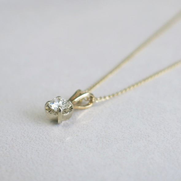 14K Gold Solitaire Diamond Pendant Necklace Vintage Split Bail .25 CT