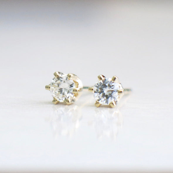 0.30ct Diamond Stud Earrings | 14K Yellow Gold Six Prong Setting VS2 F–G