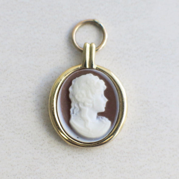 Vintage 14K Yellow Gold Cameo Shell Pendant Charm